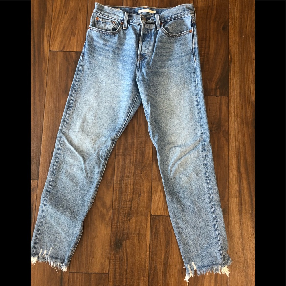 Levi’s Wedgie size 27 Shut Up